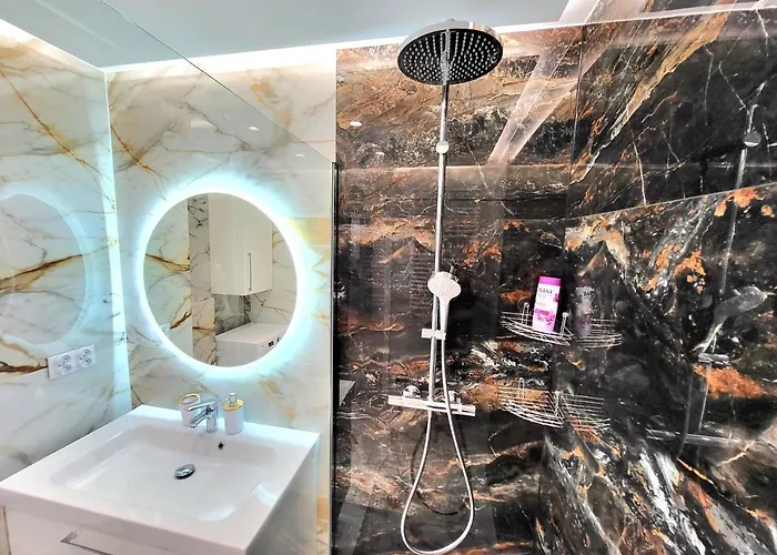 Eksclusive Paradise Down Town 6 Persons 3 كراكوفيا